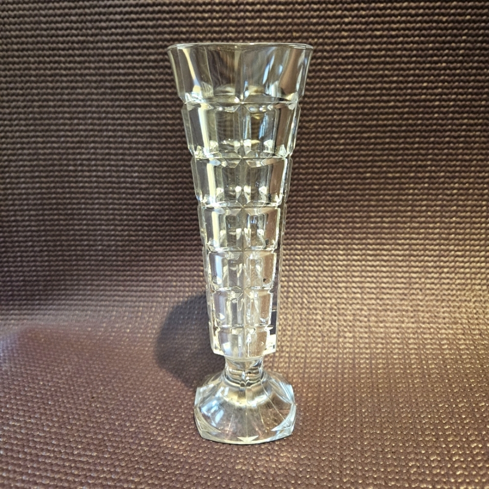 Cristal d'Arques Soliflor 7" bud vase